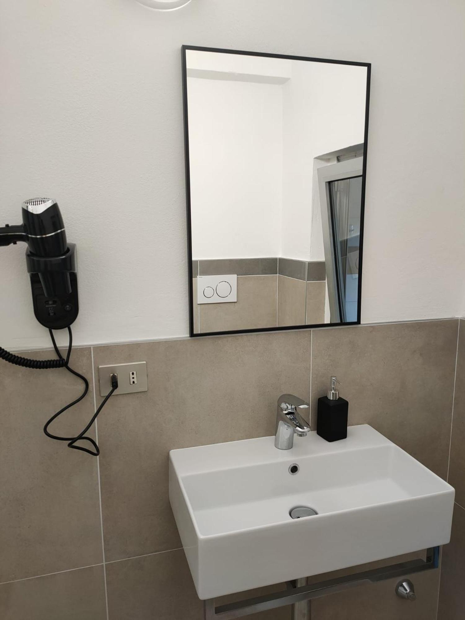 Airport Orio Studio Apartment Bergamo Ngoại thất bức ảnh